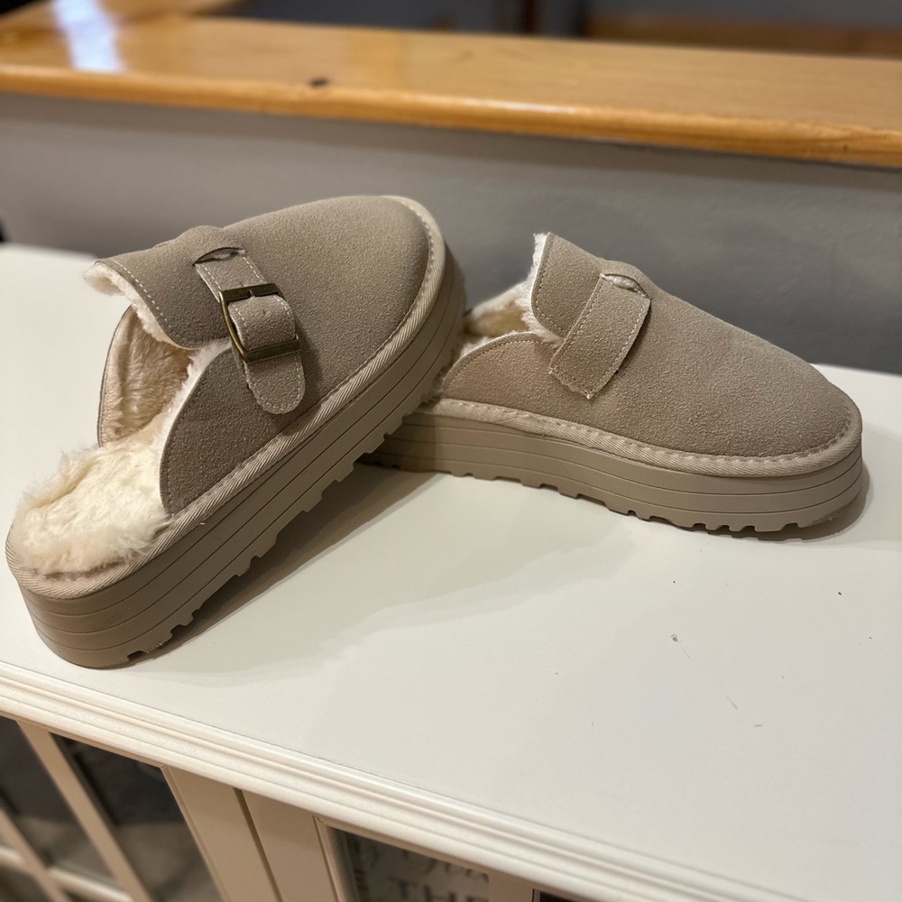 Tan and Cream Slip-On Mules with Textured Upper